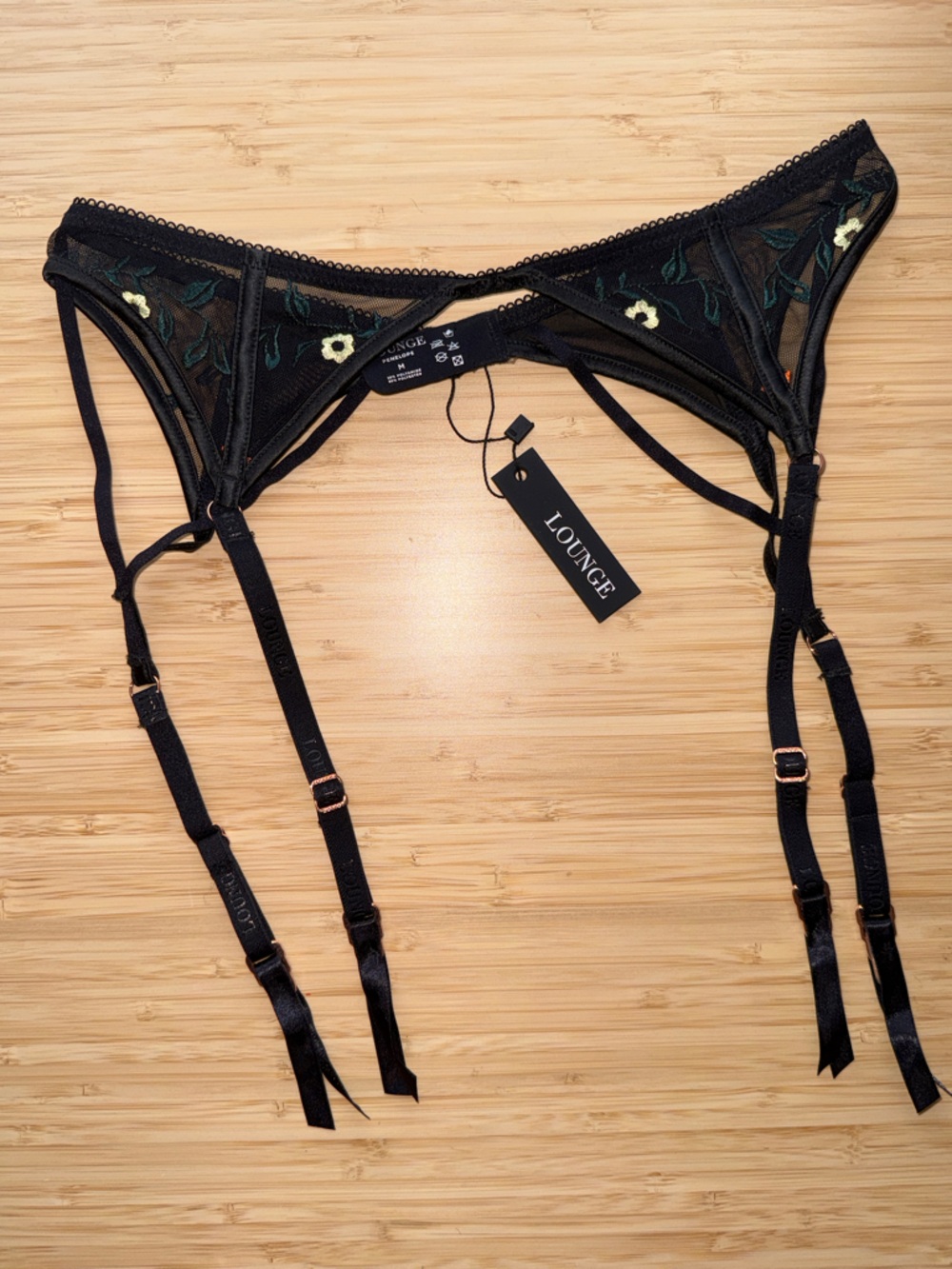 Lounge “Penelope” 3-Piece Embroidered Lingerie Set - Picture 10 of 11